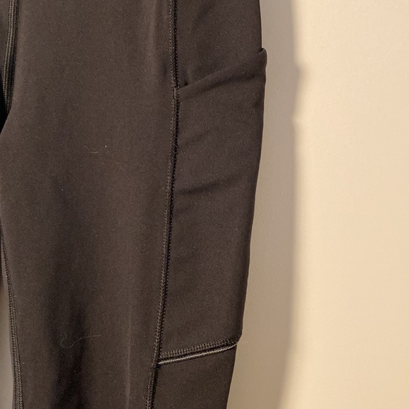 Lululemon 3/4 leggings - Picture 2 of 4